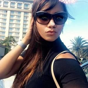 Meet your Posher, Ana